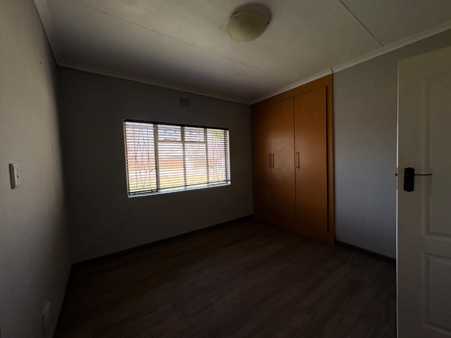 6 Bedroom Property for Sale in Wilkoppies North West